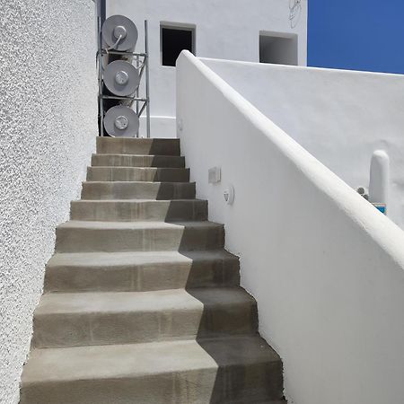 Central Santorini Serenity Rooms Fira  Exterior foto