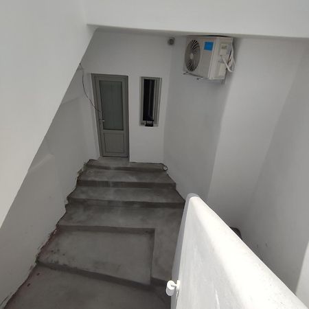Central Santorini Serenity Rooms Fira  Exterior foto