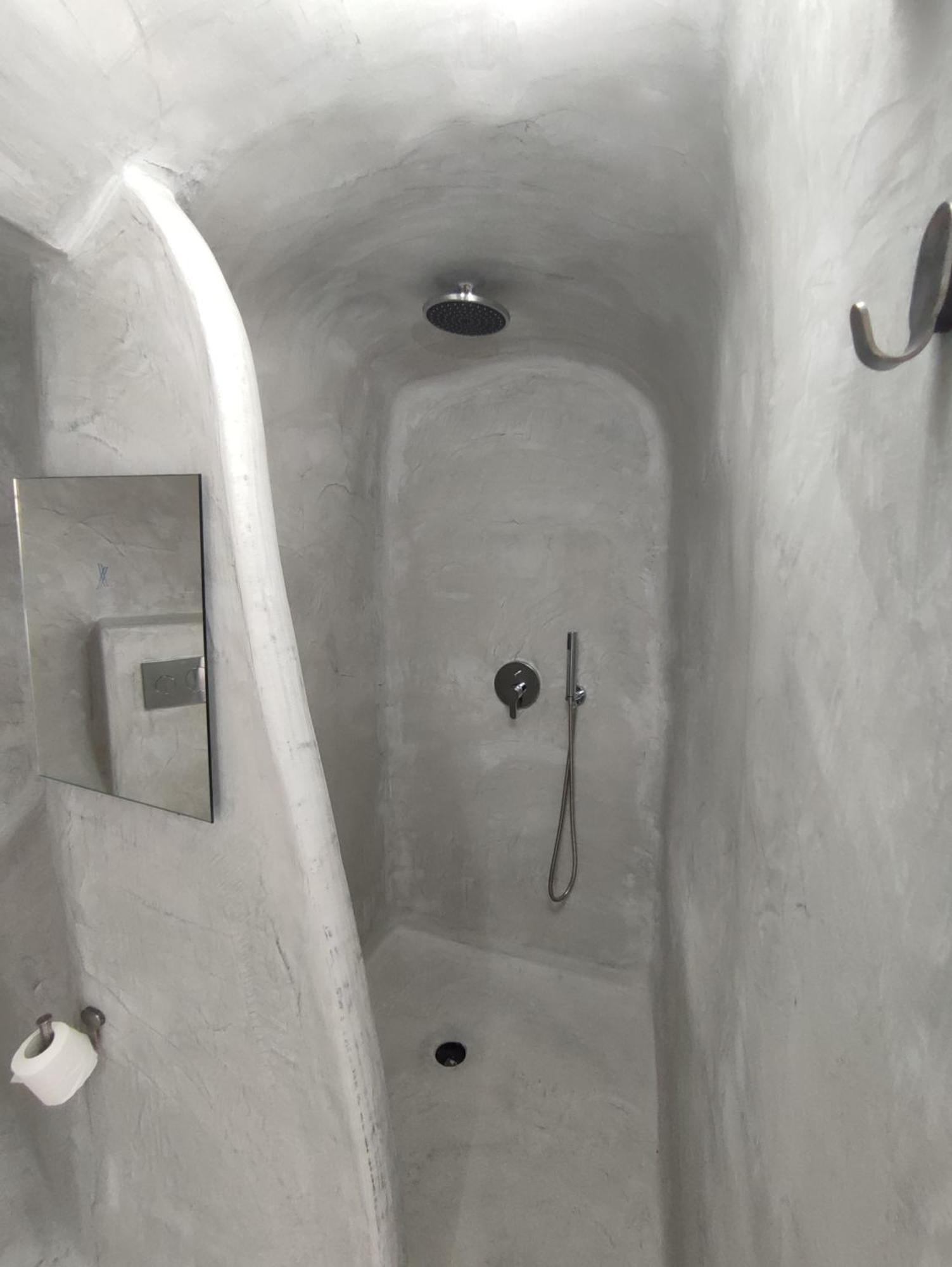 Central Santorini Serenity Rooms Fira  Exterior foto