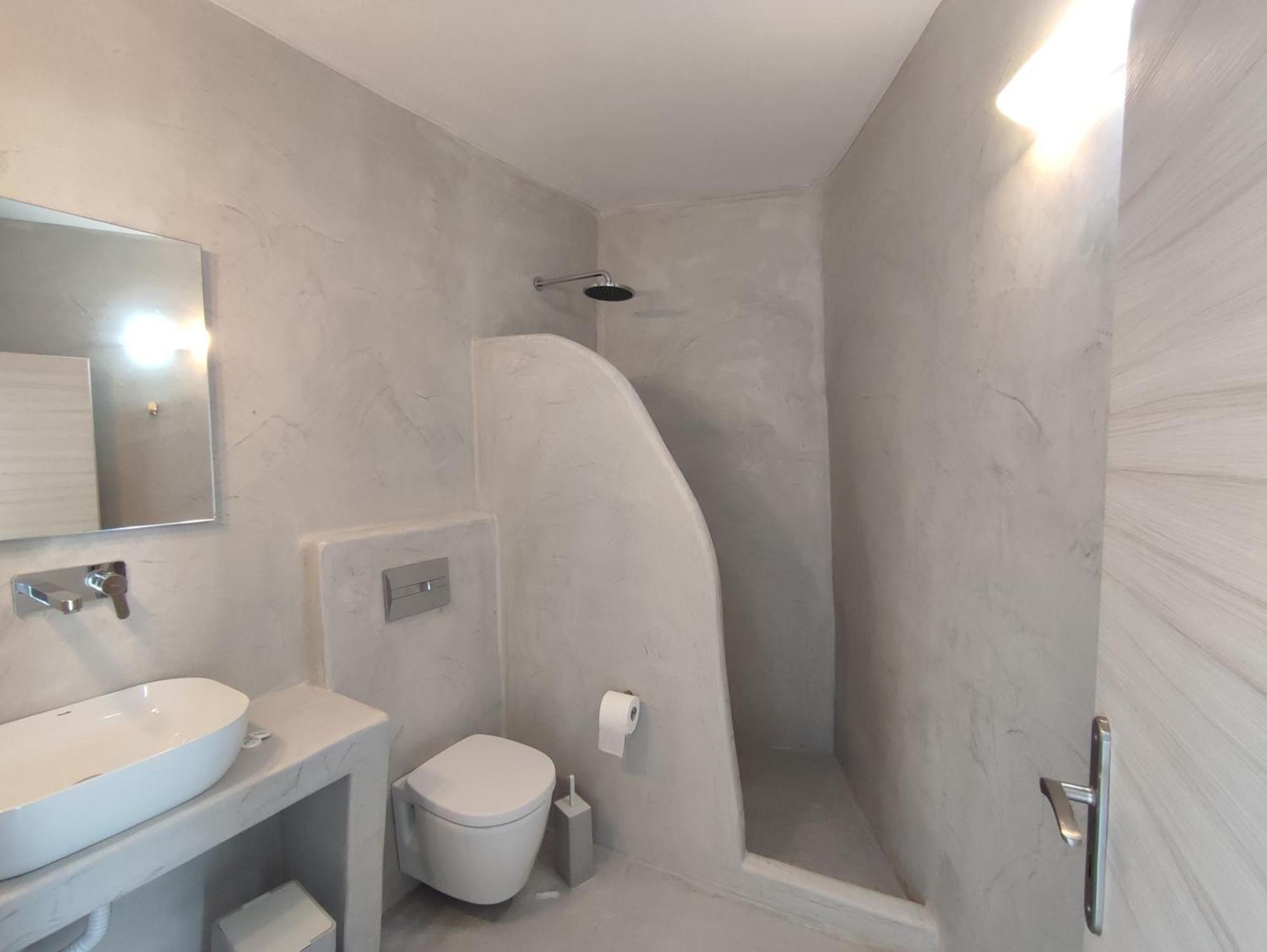 Central Santorini Serenity Rooms Fira  Exterior foto