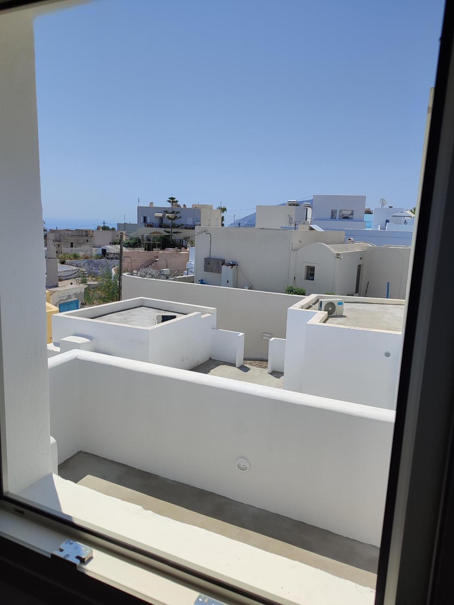 Central Santorini Serenity Rooms Fira  Exterior foto